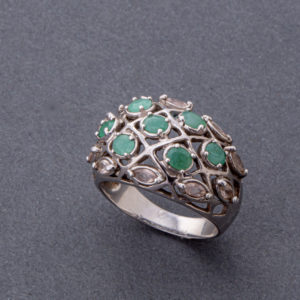 Bague "Dôme d’Émeraudes"