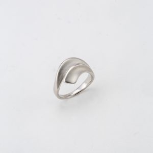 Bague "Vagues enlacées"