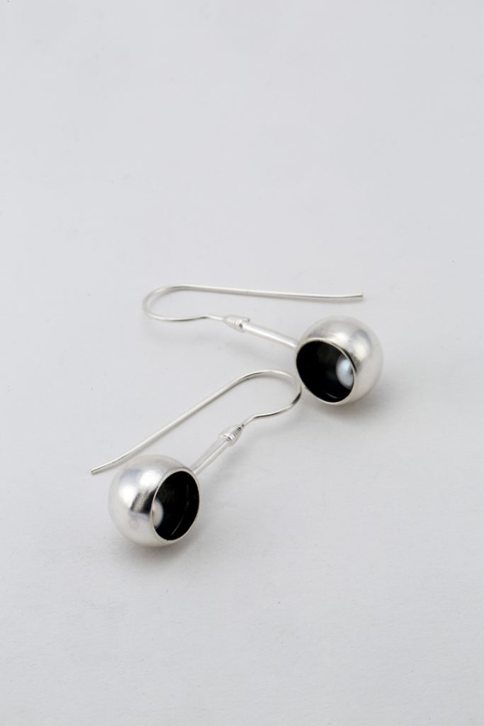 Boucles d'oreilles pendantes "Perle d'eau douce"