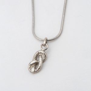 Pendentif "Lacs d'amour" nœud en huit