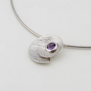 Pendentif "Spirale d'Améthyste"